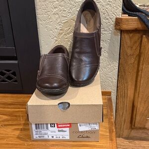 Clarks Women's Dark Brown Leather Flats